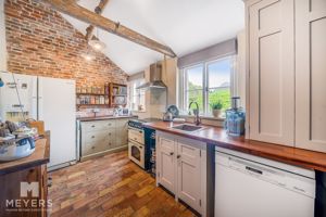 Kitchen - click for photo gallery